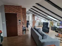 Недвижимость Двухкомнатная квартира в центре: 1