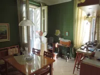 Недвижимость Двухкомнатная квартира в центре: 1