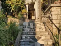 Недвижимость Двухкомнатная квартира в центре: 11