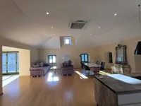 Недвижимость Четырехкомнатная квартира: 2