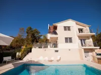 Недвижимость Семейный дом в Поляне: 57