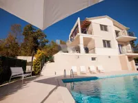 Недвижимость Семейный дом в Поляне: 62