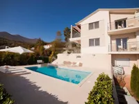 Недвижимость Семейный дом в Поляне: 64