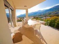 Недвижимость Семейный дом в Поляне: 90