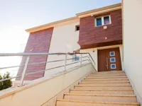 Недвижимость Семейный дом в Поляне: 108