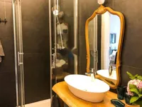 Недвижимость Четырехкомнатная квартира Центр: 11