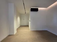 Недвижимость Трёхкомнатная квартира, Центр: 4