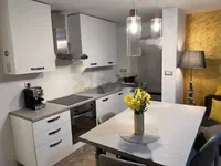 Недвижимость Двухкомнатная квартира Центр: 3