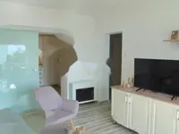 Недвижимость Двухкомнатная квартира в центре: 4