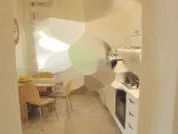 Недвижимость Двухкомнатная квартира в центре: 5