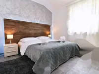 Недвижимость Двухкомнатная квартира в центре: 2