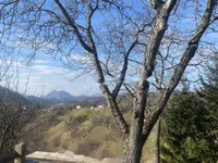 Недвижимость Дом на вершине холма: 2