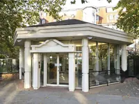 Недвижимость Crown Lodge, Elystan Street: 2