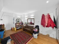 Недвижимость East Street: 18