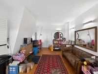 Недвижимость East Street: 19