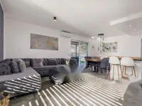 Недвижимость Дом, Прадэ, У Школы: 2