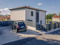 Недвижимость Дом, Прадэ, У Школы: 22