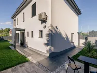 Недвижимость Дом, Прадэ, У Школы: 26