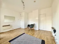 Недвижимость Walburgh Street: 9