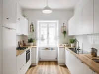 Недвижимость Трехкомнатная квартира в центре: 8