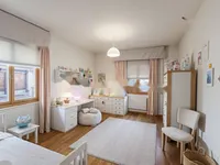 Недвижимость Трехкомнатная квартира в центре: 17