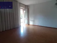 Недвижимость Четырехкомнатная квартира: 5