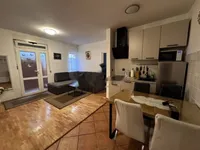 Недвижимость Двухкомнатная Квартира Центр: 2