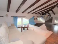 Недвижимость Трехкомнатная квартира Центр: 1