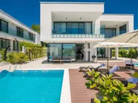 Недвижимость Новый дом 269 м² в Опатии: 1