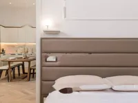 Недвижимость Трехкомнатная квартира, Центр: 16