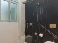 Недвижимость Трехкомнатная квартира, Центр: 22