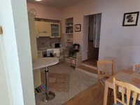 Недвижимость Четырехкомнатная квартира, Центр, Опатия: 1