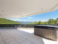 Недвижимость Четырехкомнатная квартира Опатия: 2