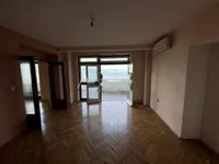 Недвижимость Трёхкомнатная квартира в центре: 4