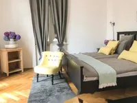 Недвижимость Четырехкомнатная квартира, Центр: 7