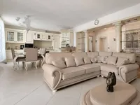 Недвижимость Трёхкомнатная квартира Центр: 1