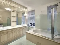 Недвижимость Трёхкомнатная квартира Центр: 20