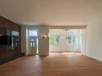 Недвижимость Четырехкомнатная квартира Центр: 3