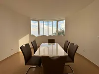 Недвижимость Трехкомнатная квартира, Опатия: 18