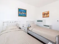 Недвижимость Четырехкомнатная квартира в Побрях: 15