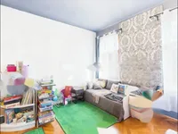 Недвижимость Трёхкомнатная квартира, центр: 6