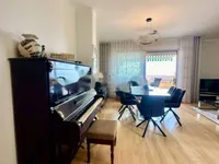 Недвижимость Трёхкомнатная квартира Центр: 12