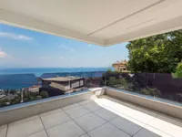 Недвижимость Трёхкомнатная квартира в центре: 1