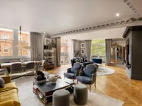 Недвижимость Empire House, North Terrace: 10