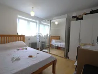 Недвижимость Hunton Street: 4