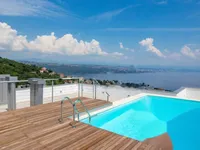 Недвижимость Трёхкомнатная квартира Центр: 2