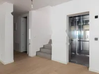 Недвижимость Трёхкомнатная квартира Центр: 30