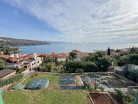 Недвижимость Квартира с тремя спальнями в Опатии: 3