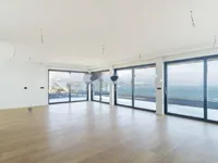 Недвижимость Четырехкомнатная квартира Опатия: 2