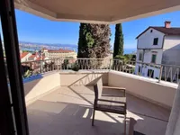 Недвижимость Трехкомнатная квартира в центре Опатии: 10